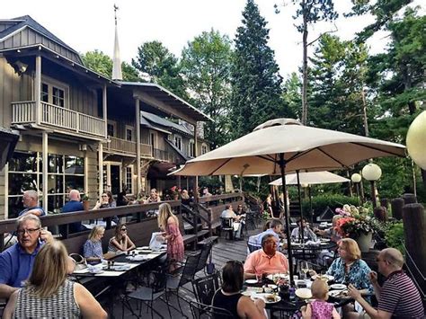  What are the best new restaurants in Traverse City? We've gathered up the best places to eat in Traverse City. Our current favorites are: 1: Boathouse Restaurant, 2: The Towne Plaza, 3: Charles & Reid Detroit Pizza, 4: PepeNero, 5: Oakwood Proper Burgers. 